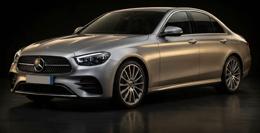 Серебристый Mercedes-Benz E-Class